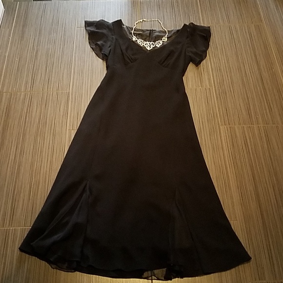 Jones New York Dresses & Skirts - 🎄🎀👗Jones NY mid-calf length cocktail dress